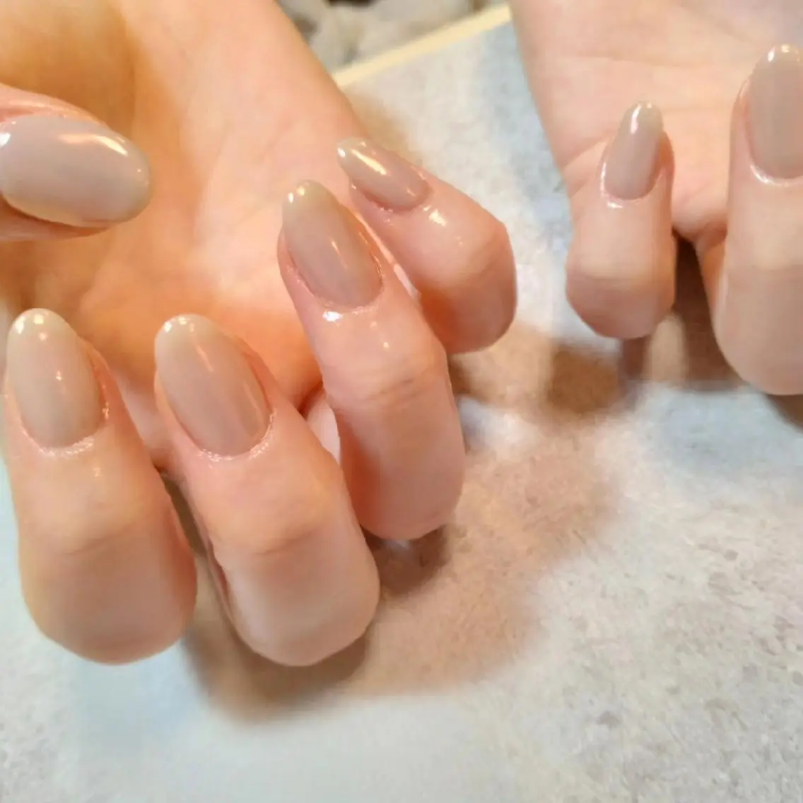 ネイル オーロラネイル 氷ネイル・うるうるネイル ワンカラーネイル ハンドネイル Nailsalon manoのネイルデザイン