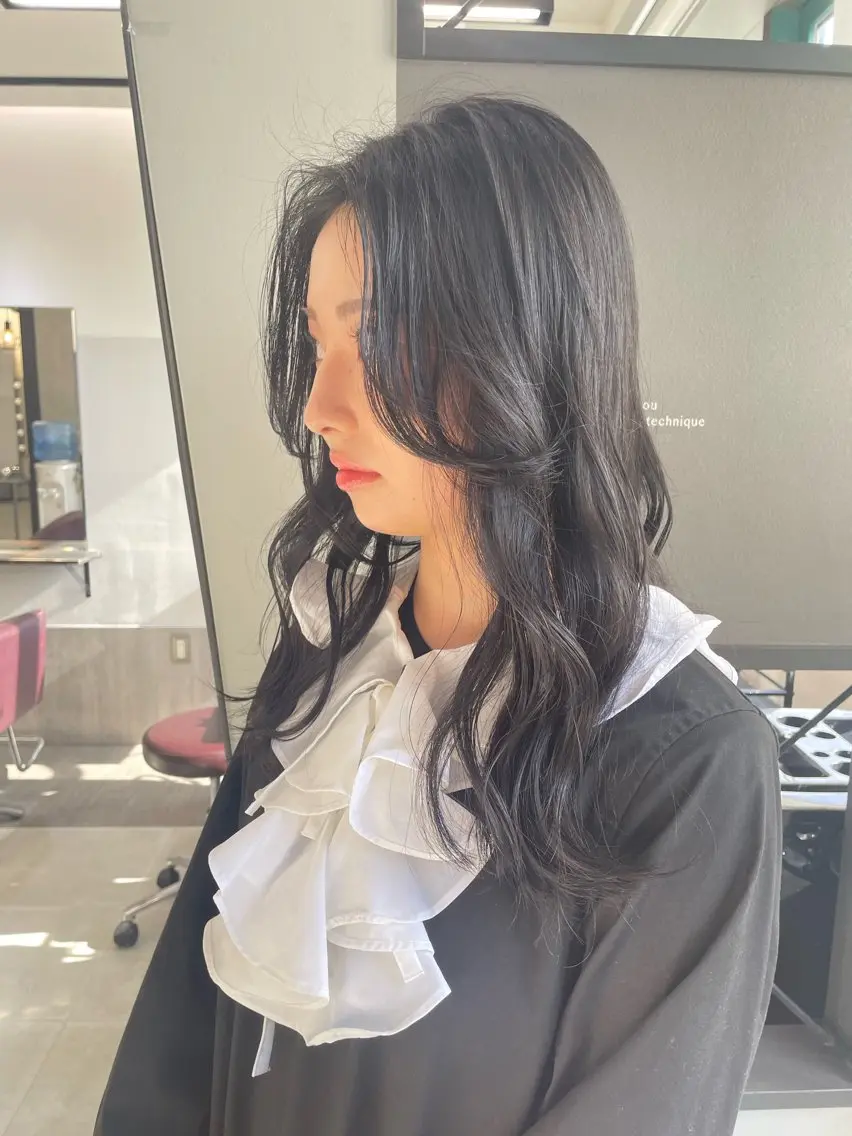 セミロング カラー 顔まわりレイヤー 顔周りカット レイヤーカット AIRI layer cut hairのヘアスタイル