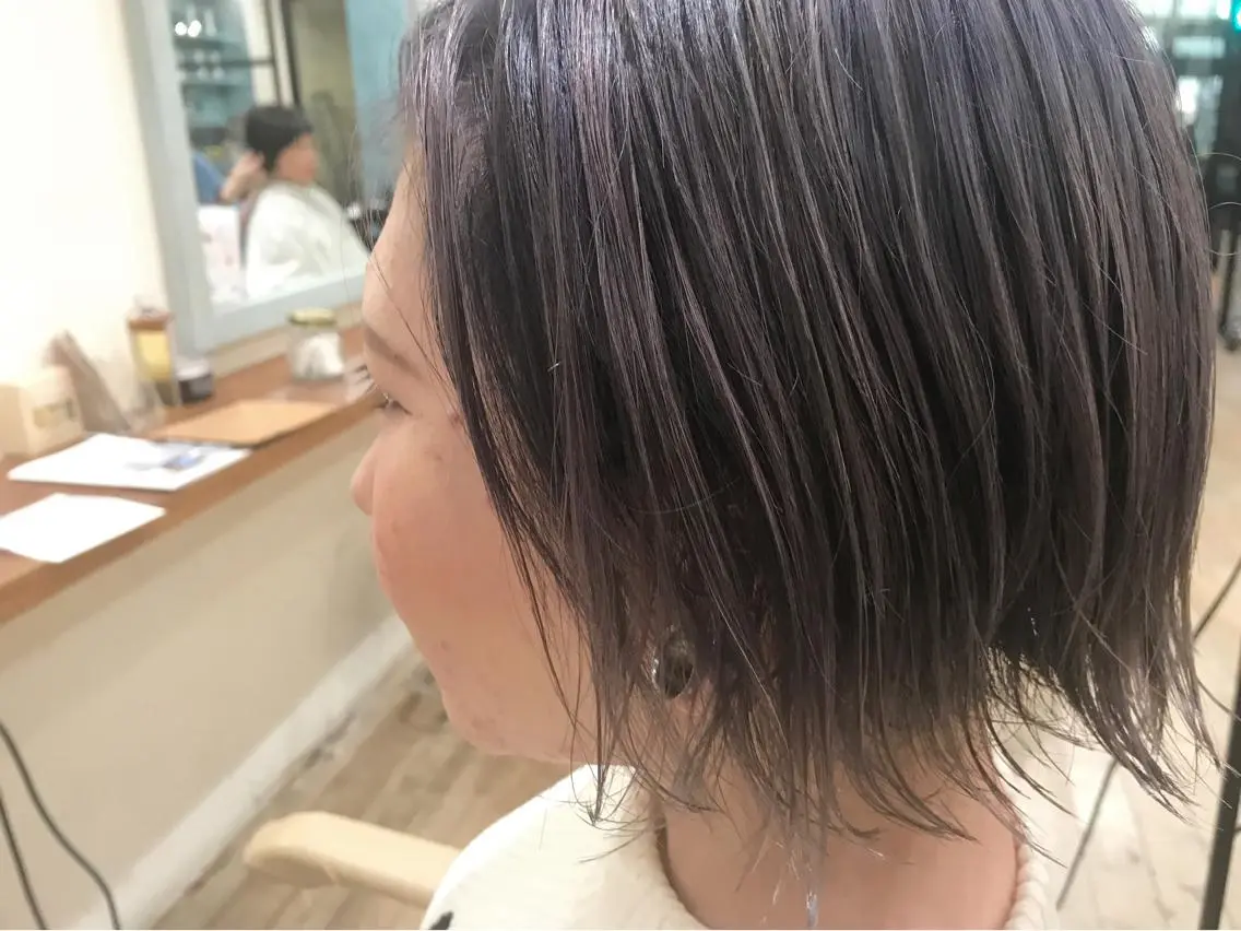 ショート カラー ダブルカラー ハイライトカラー ハイライト オリーブ透明感カラー 表参道/MIKUのヘアスタイル