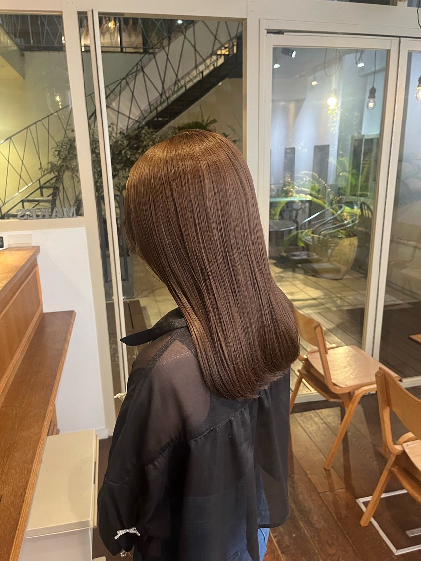 セミロング カラー くいた あやなのヘアスタイル