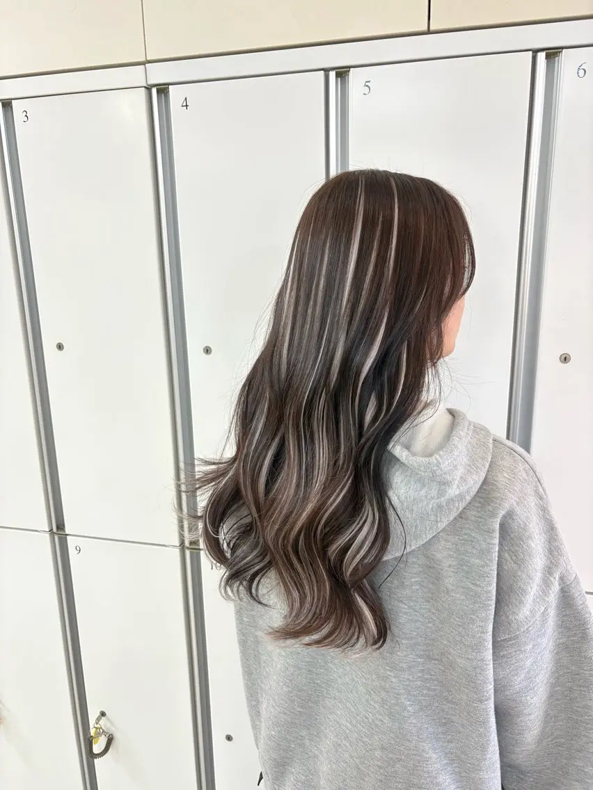 ハイライト(1bleach＋1color）🌺の写真