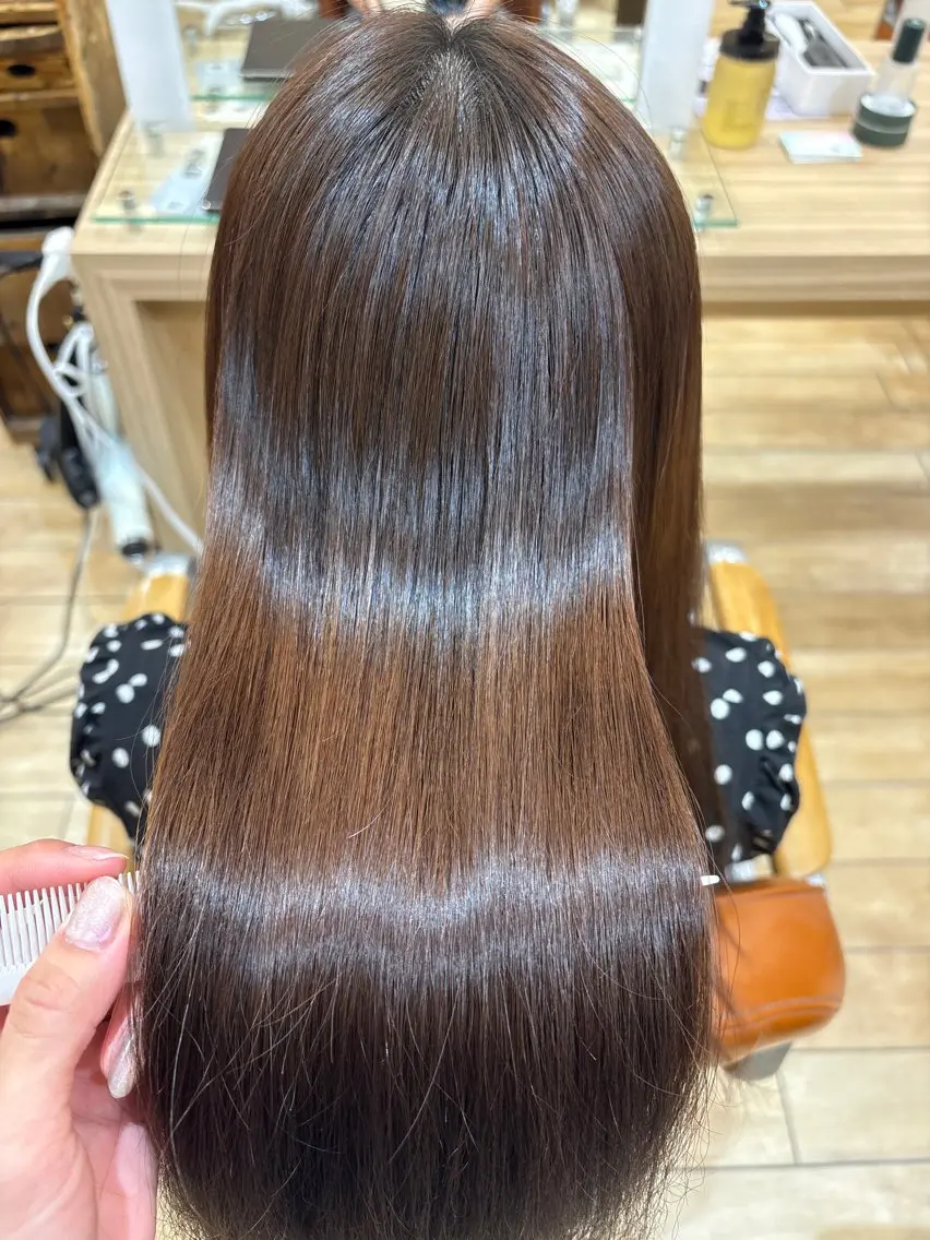 ロング 長谷 理菜のヘアスタイル