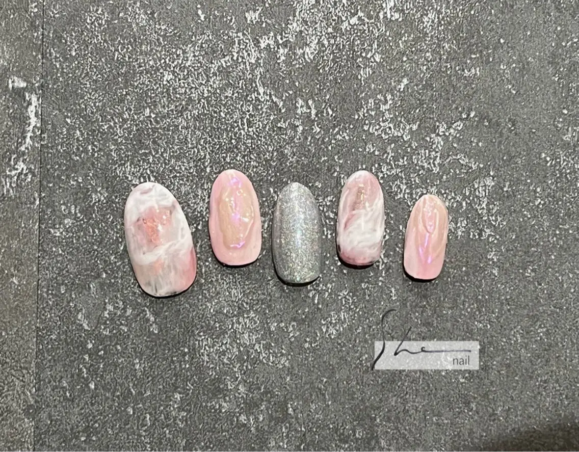 ネイル SHE adusaのネイルデザイン