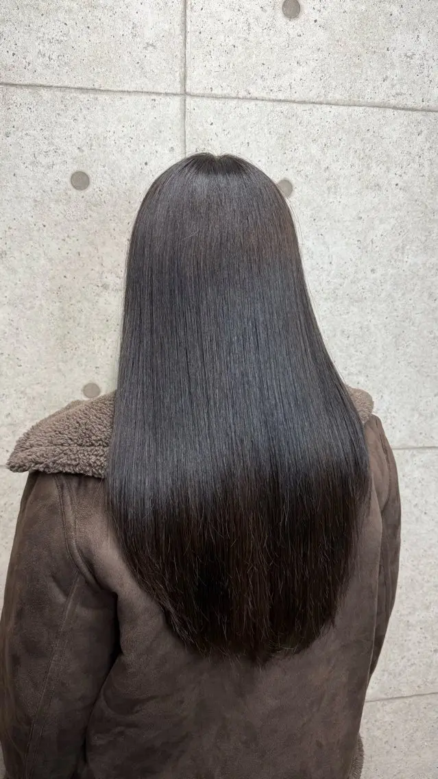 カット+縮毛矯正+艶トリートメントの写真