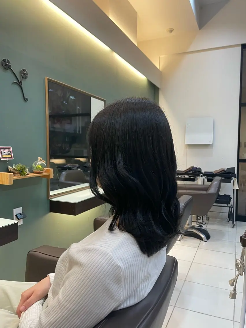 カラー ブルーカラー ブルージュ アールグランデ あやのヘアスタイル