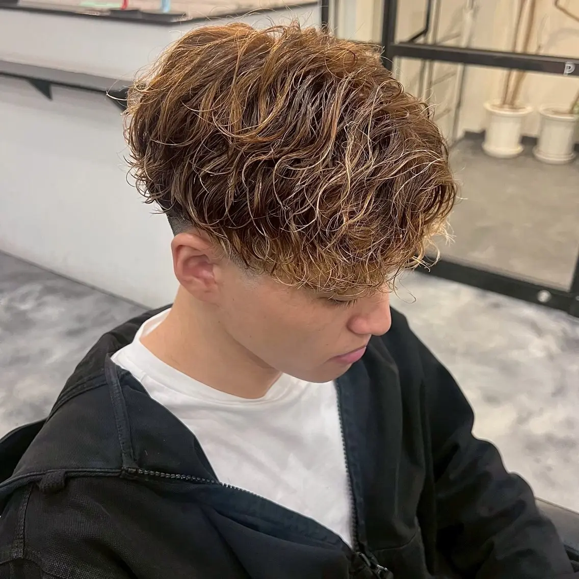カラー ヘアカラー 桂原 春樹のヘアスタイル