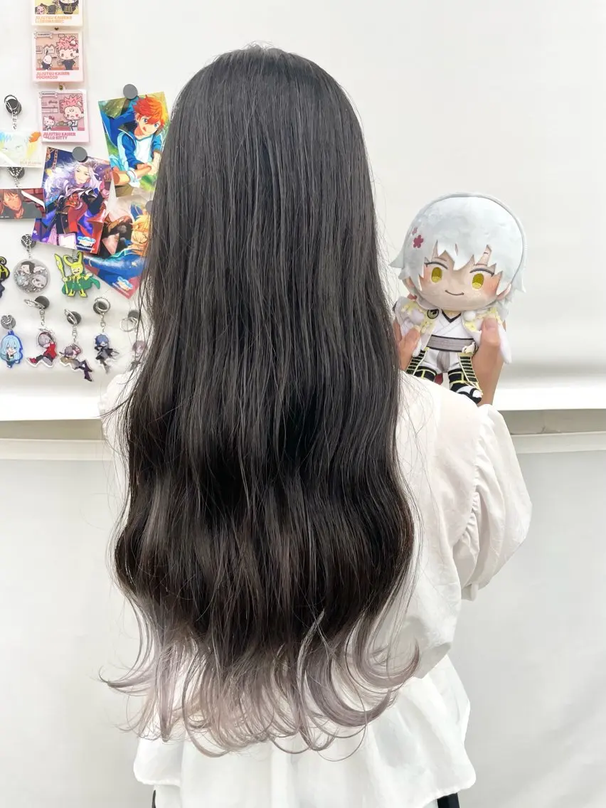 ロング カラー インナーカラー 推し ブリーチ 髪質改善のヘアスタイル