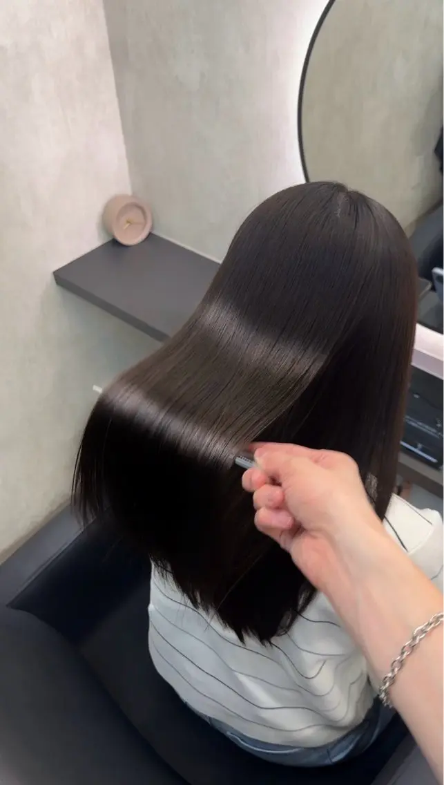 ロング ヘアアレンジ カット 縮毛矯正 トリートメント 新宿 /髪質改善/ レイヤー/ヒュウガのヘアスタイル