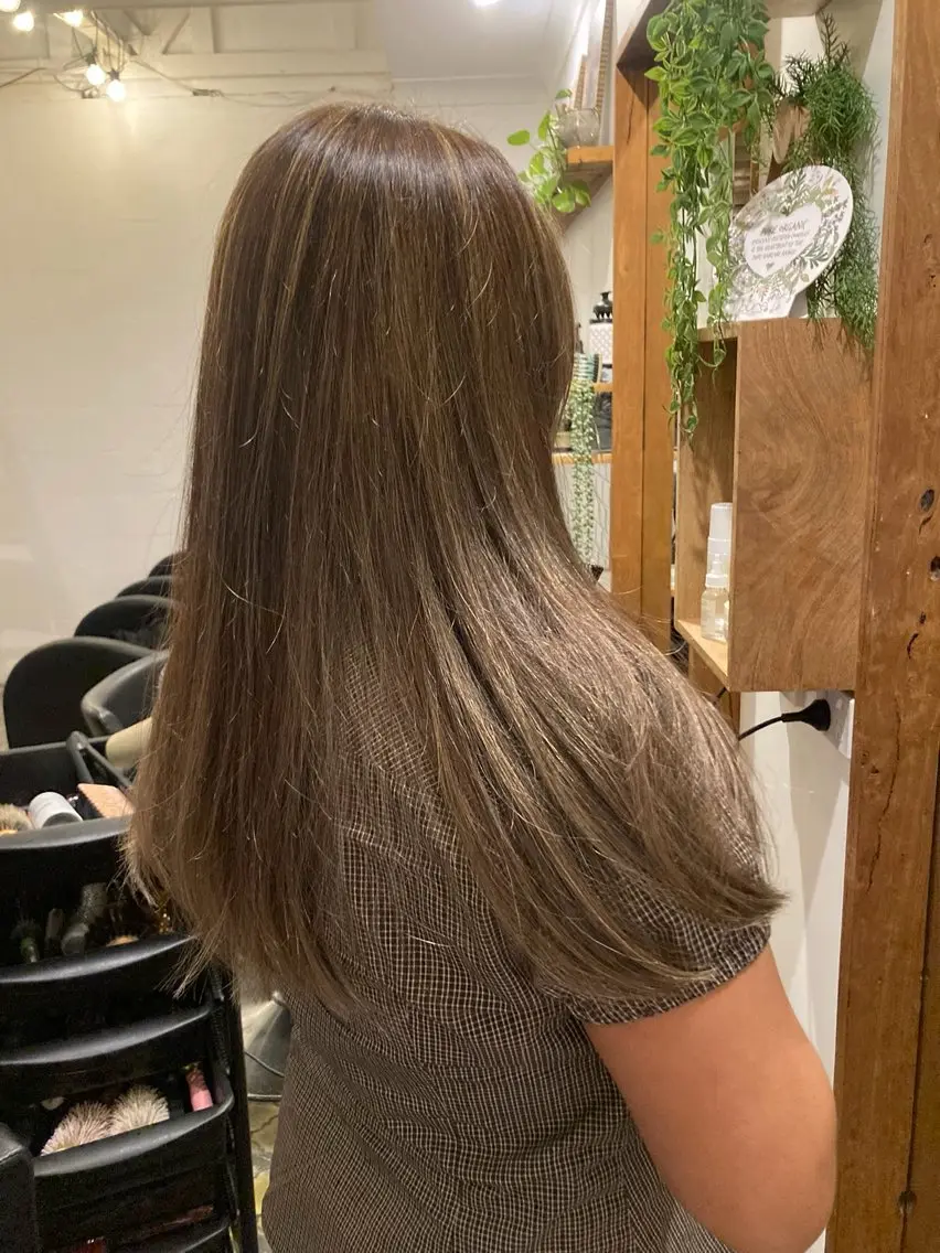 ロング カラー ハイライトカラー ハイライト ヘアカラー 鍋島 くるみのヘアスタイル