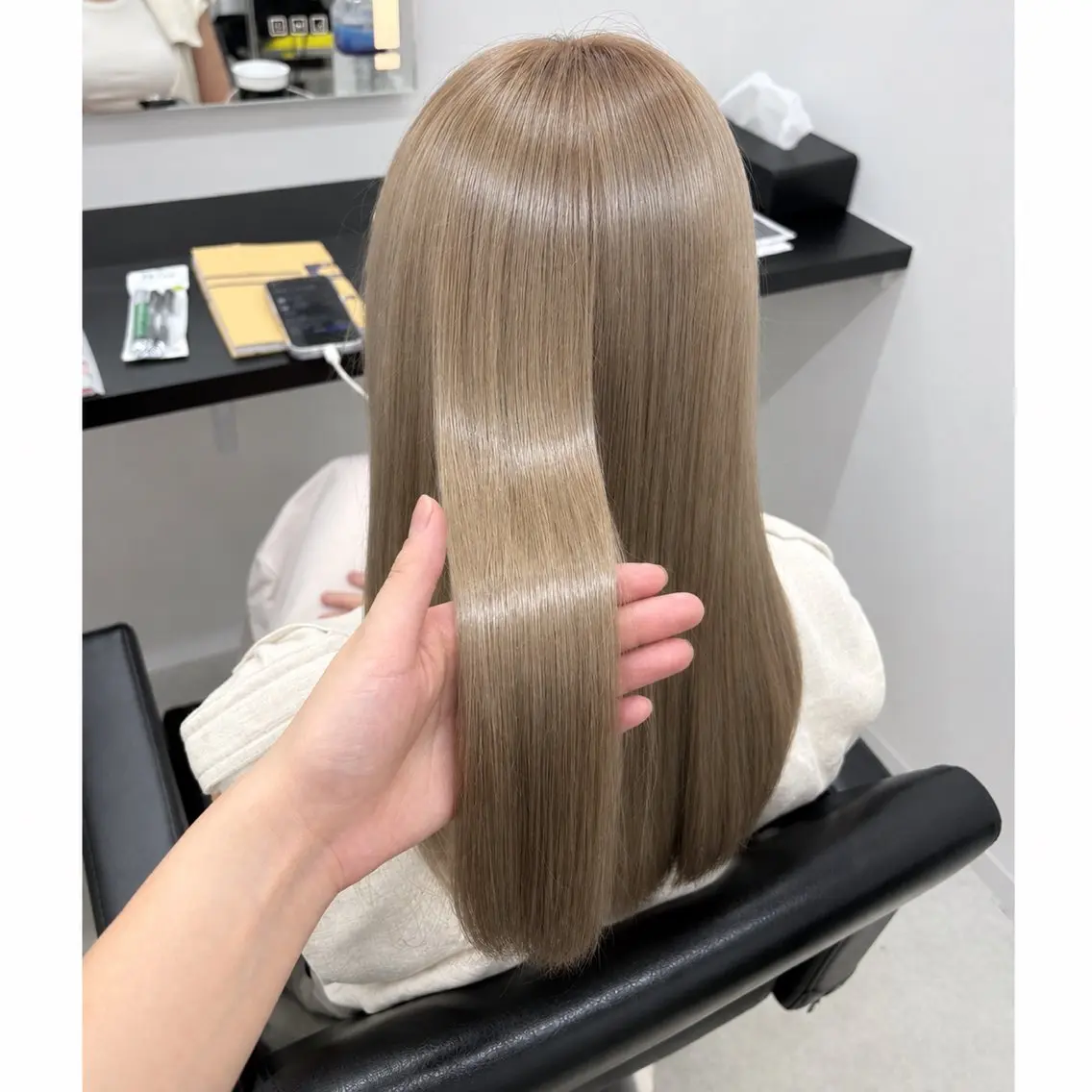セミロング カラー ヘアカラー MIHARU PSYのヘアスタイル