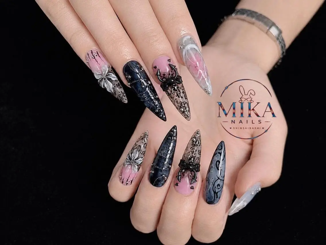 ネイル アートネイル チークネイル ドット フットネイル フレンチネイル ハンドネイル Mika Nails 心斎橋のネイルデザイン