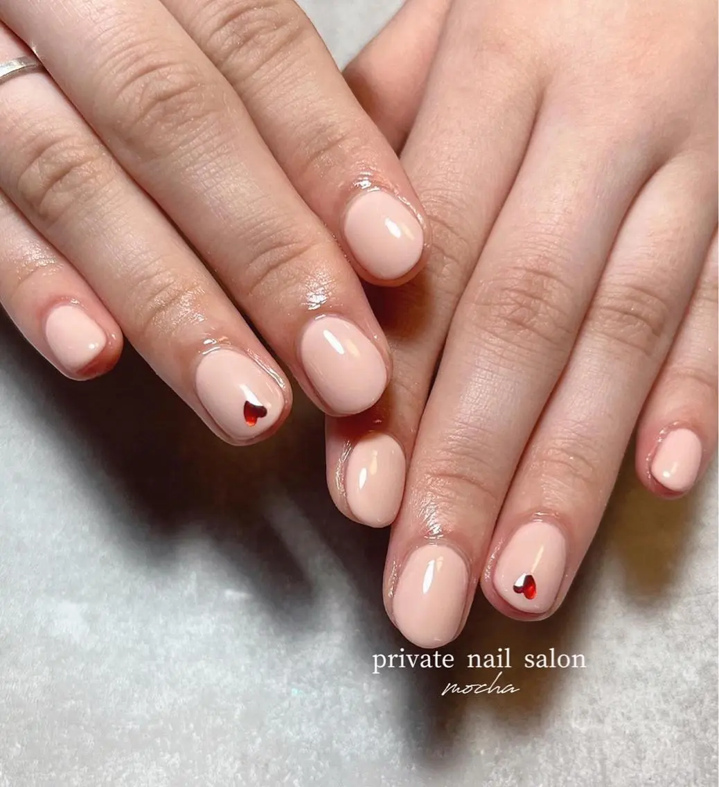 ネイル カジュアル チークネイル フレンチネイル ジェルネイル ハート ハンドネイル mocha nailのネイルデザイン