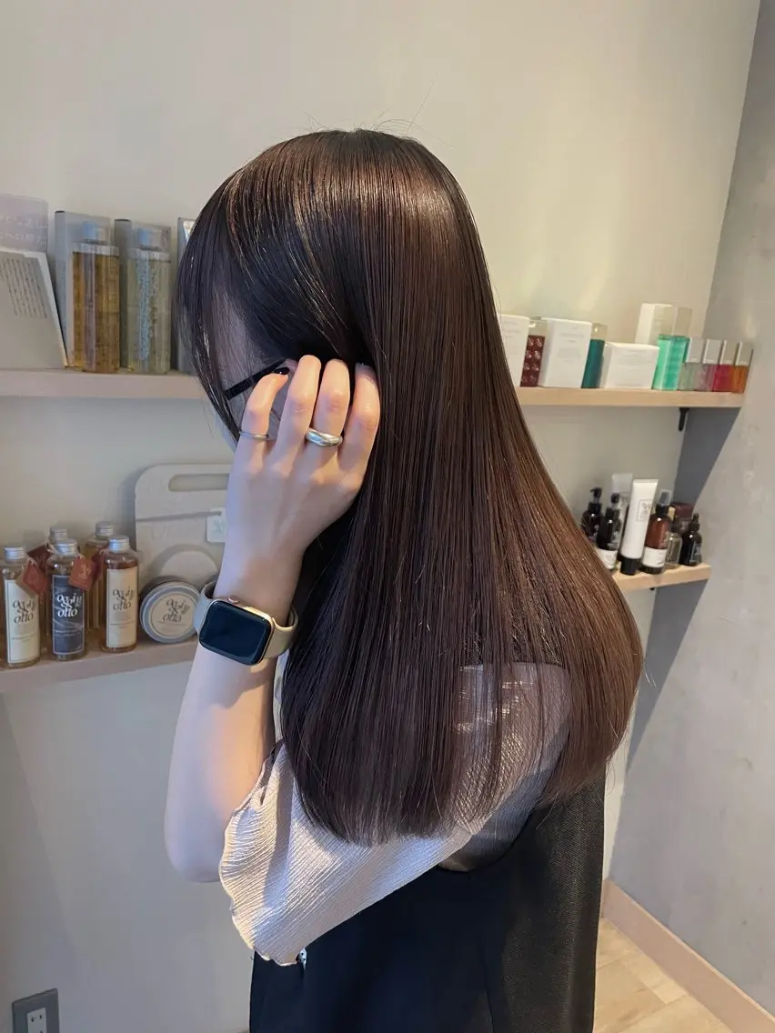ロング ヘアカラー トリートメント アイナ ROCCOのヘアスタイル