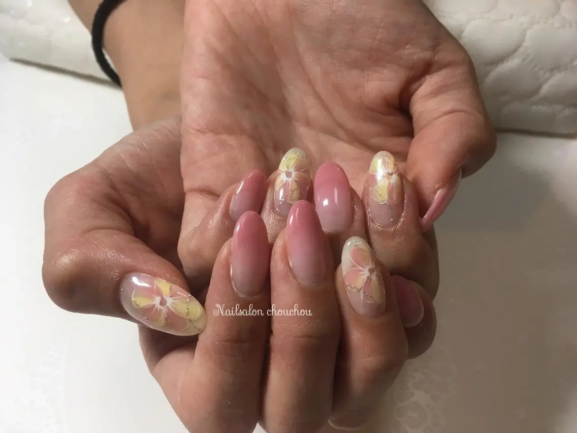 ネイル 爪のお悩みサロン シュシュエットのネイルデザイン