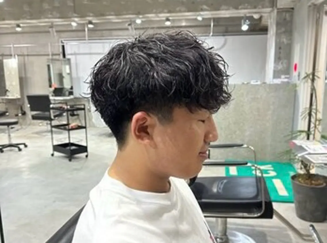 ショート パーマ メンズ メンズパーマ ツイストスパイラルパーマ トリートメント スパイラルパーマ メンズパーマ✨️村越 雄斗のヘアスタイル