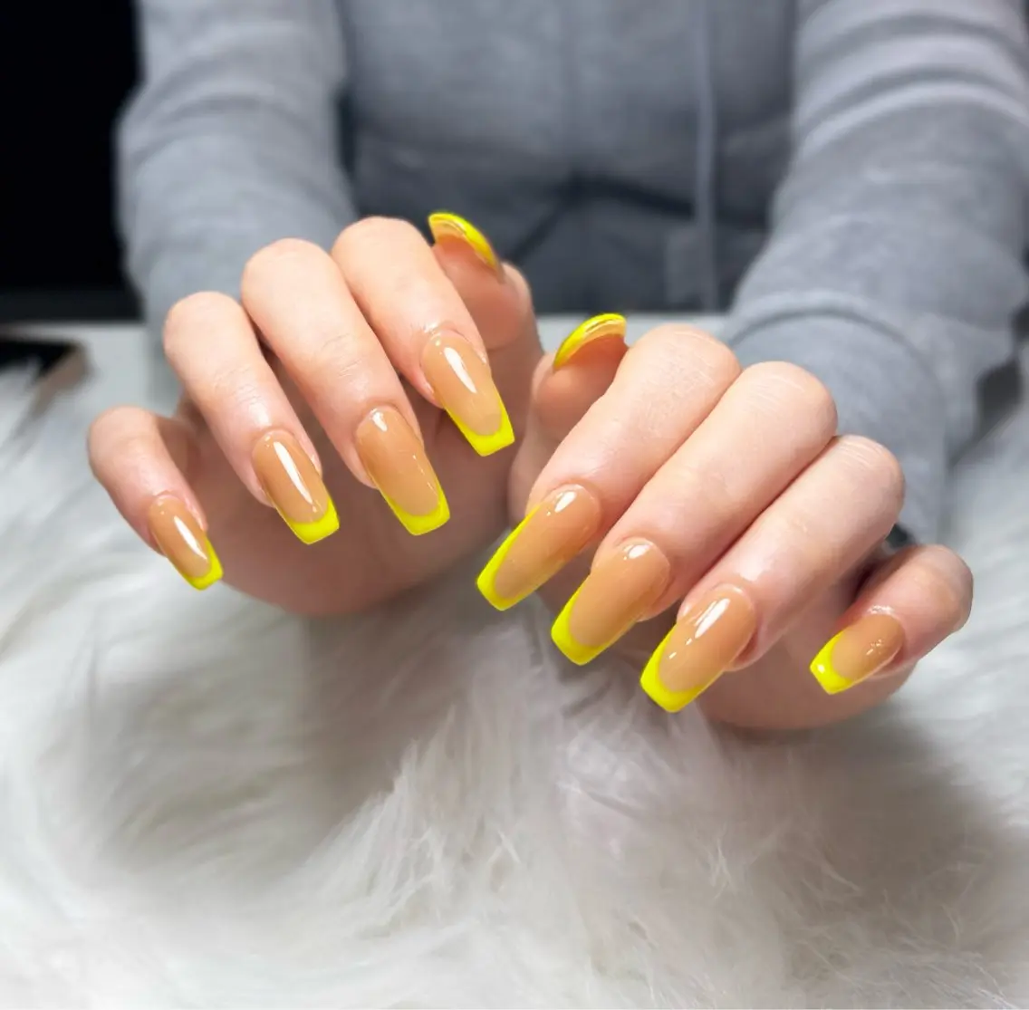 ネイル オーロラネイル チークネイル フットネイル フレンチネイル ジェルネイル ハンドネイル Nichi Nailsのネイルデザイン