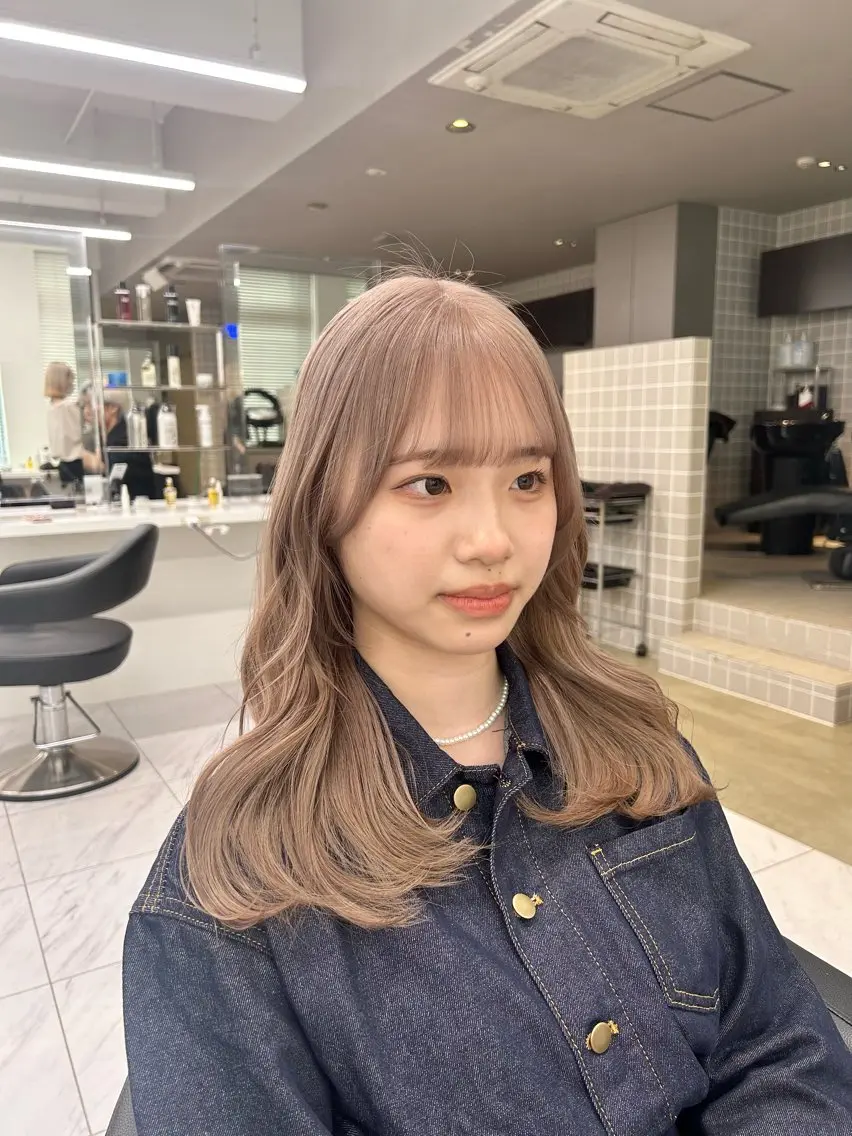 カラー ヘアカラー トリートメント 透明感ベージュ🤎 ナチュラルレイヤーのヘアスタイル