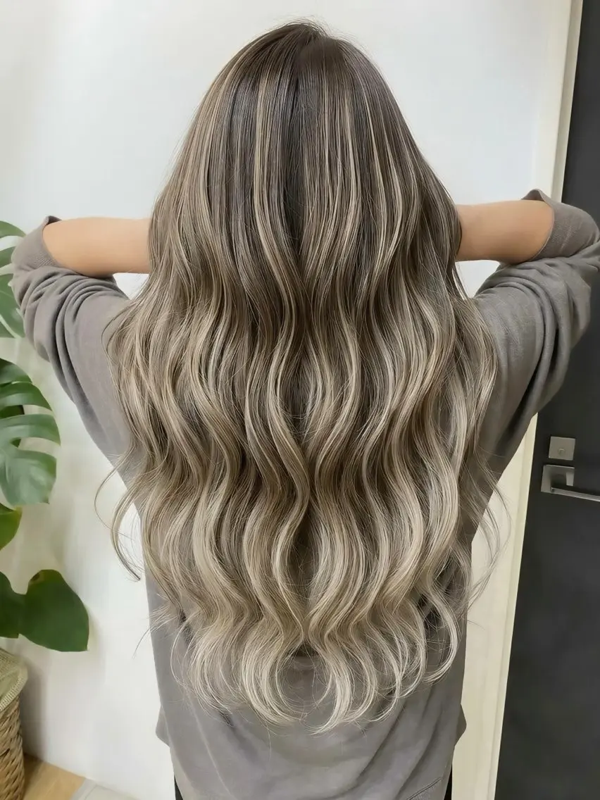 ロング カラー バレイヤージュ ブリーチ 透明感カラー グレージュ ハイライトカラー カット ヘアカラー トリートメント バレイヤージュ 藤沢 髪質改善 竹内ケンゴのヘアスタイル