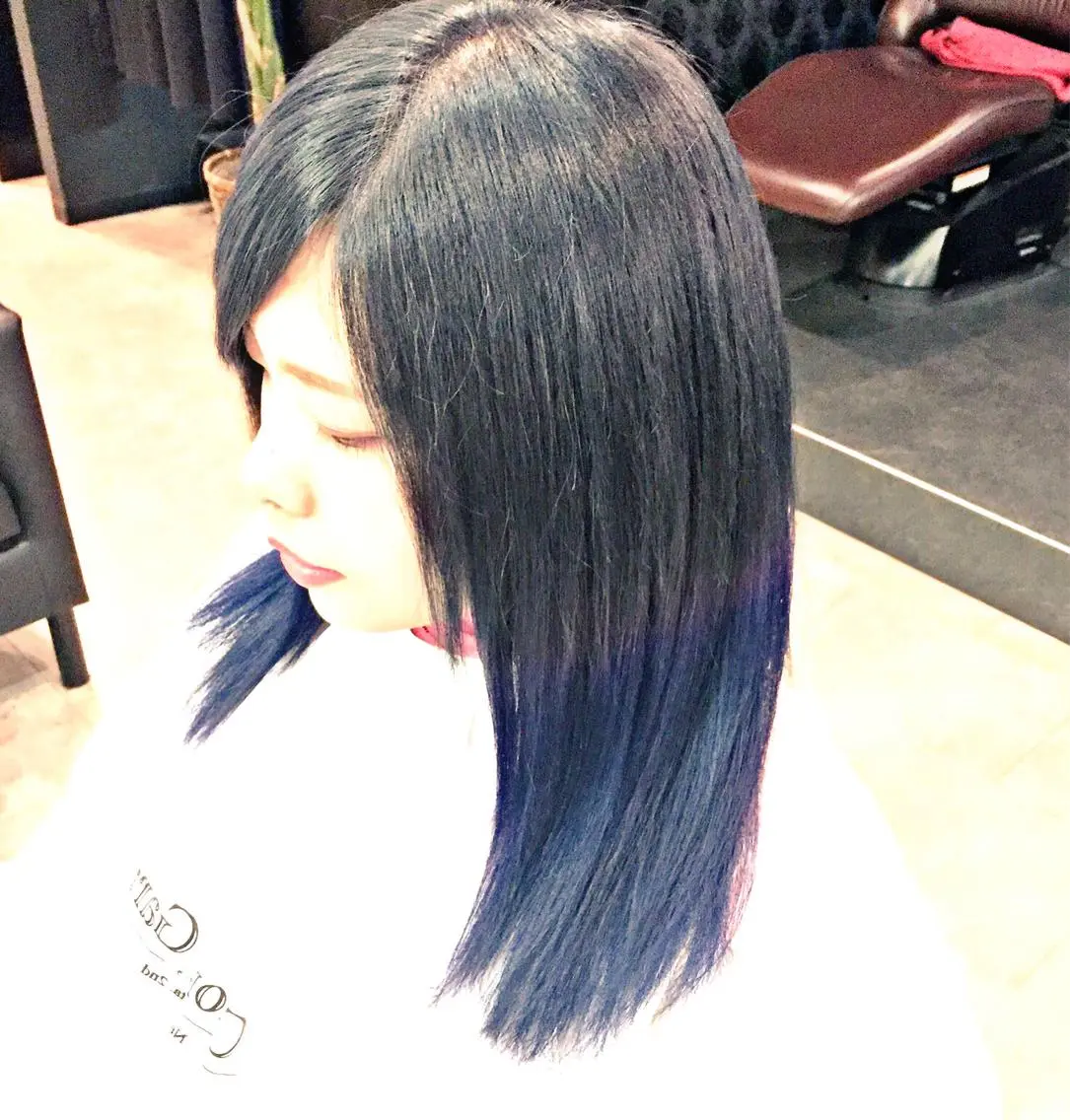 ロング カラー ブルーカラー ハイトーン/ブリーチ ルミエール/新栄/栄のヘアスタイル