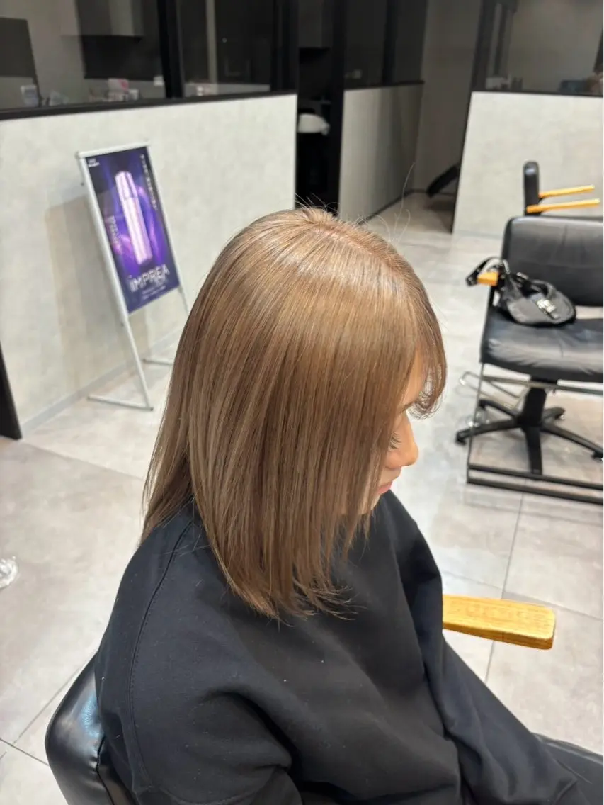 ミディアム ヘアカラー 中村 梨央奈のヘアスタイル