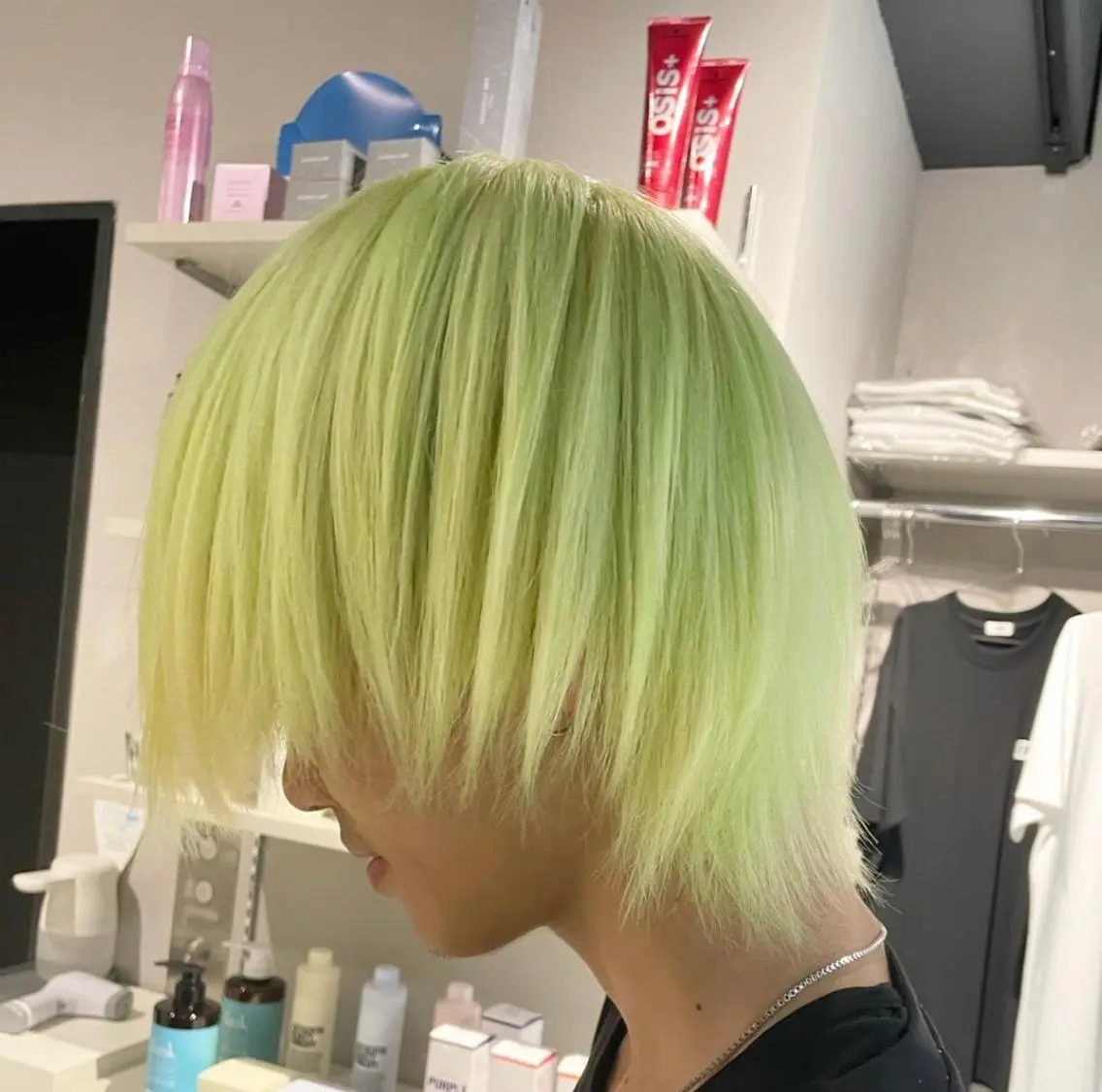 ショート カラー ブリーチ👩‍🦳/ ‪✂︎MANAMIのヘアスタイル