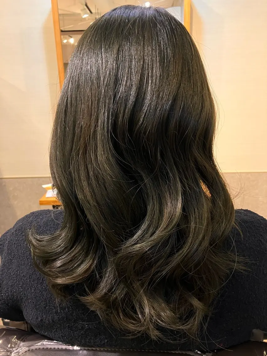 ロング ヘアカラー 🫧艶カラー osawa🐳🫧のヘアスタイル