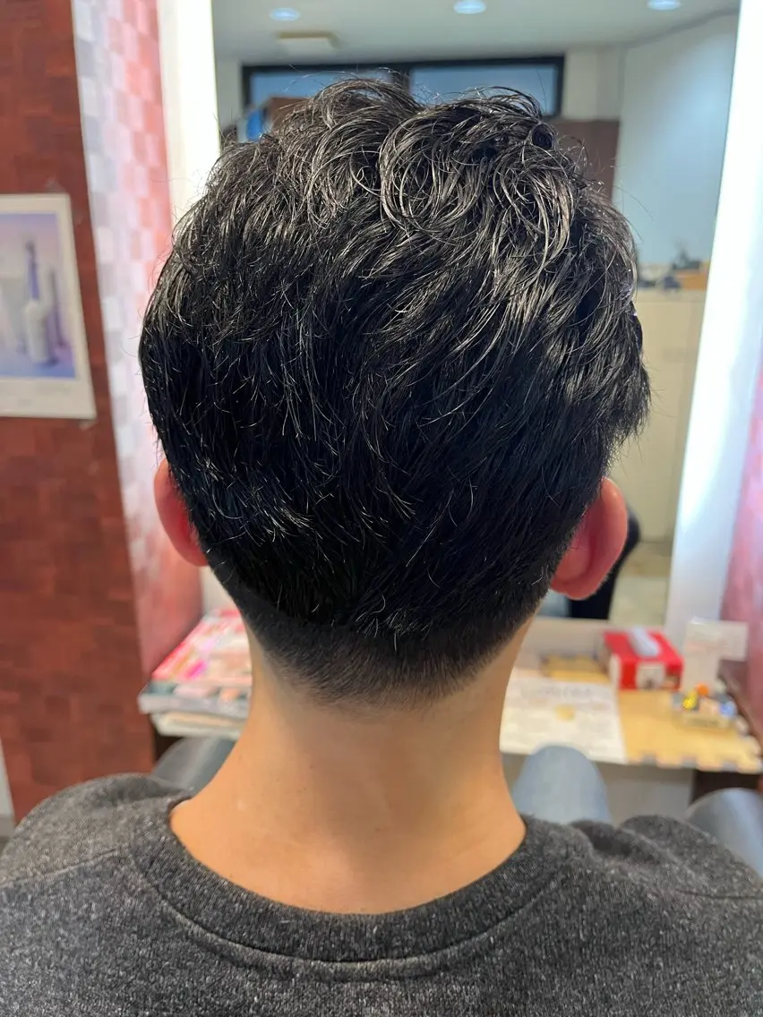 ショート 織田 英之のヘアスタイル