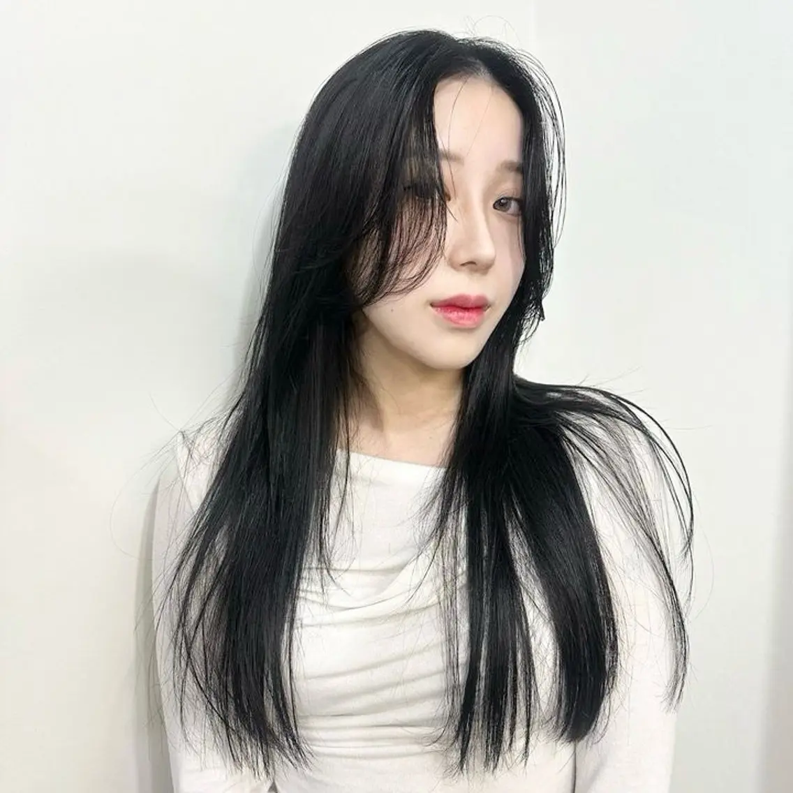 ロング カラー ヘアアレンジ キッズ ヘアカラー トリートメント 顔まわりレイヤー× 韓国ヘアオタベシンヤのヘアスタイル