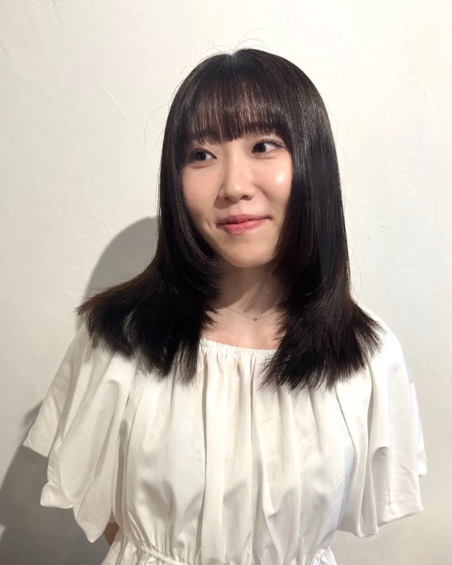 ミディアム レイヤーカット カット mellow NANAのヘアスタイル