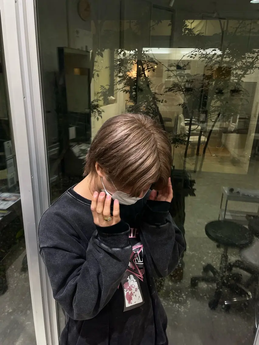 カラー ヘアカラー 尾﨑 ひよりのヘアスタイル