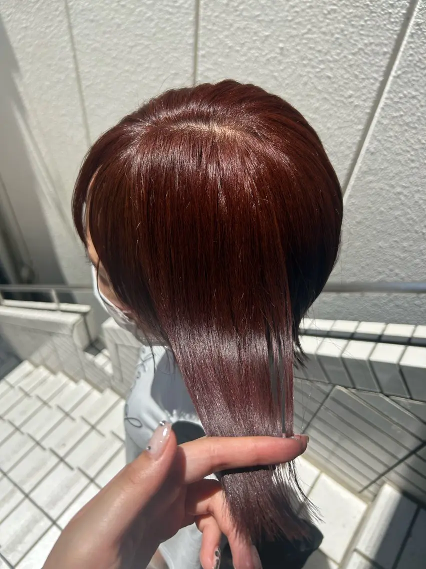 カラー 小泉 樹奈のヘアスタイル