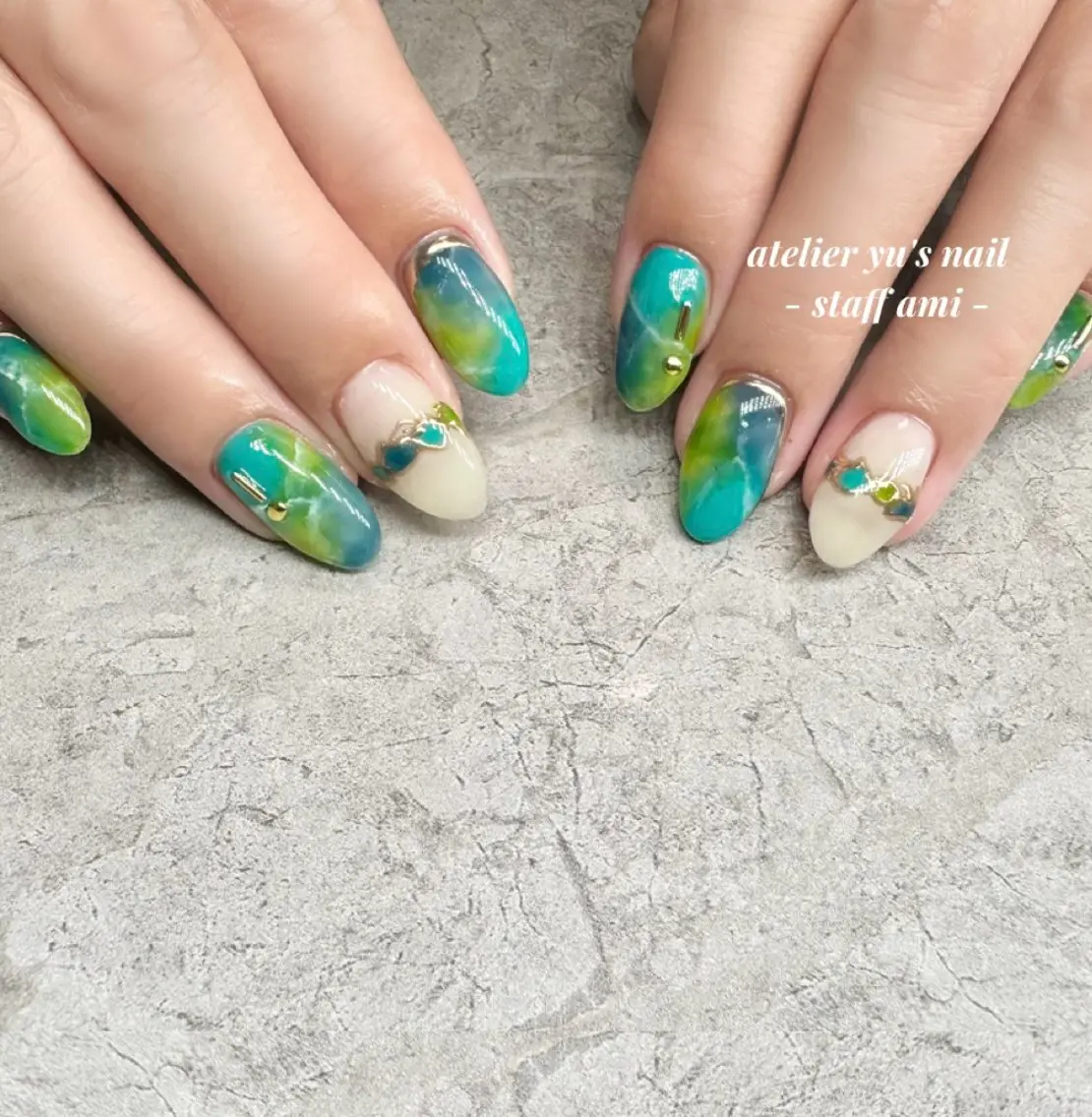 ネイル ブルー ニュアンスネイル ハンドネイル ハンドケア atelier yu's nailのネイルデザイン
