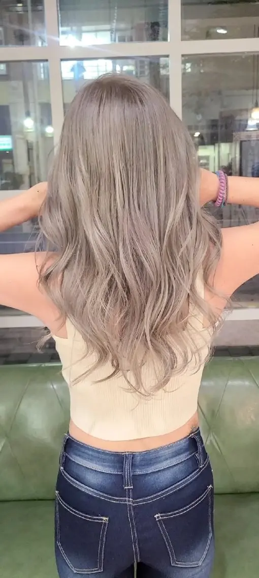 ロング ハイライト レイヤーカット ヘアカラー バレイヤージュ/ ハイライト/大内格のヘアスタイル