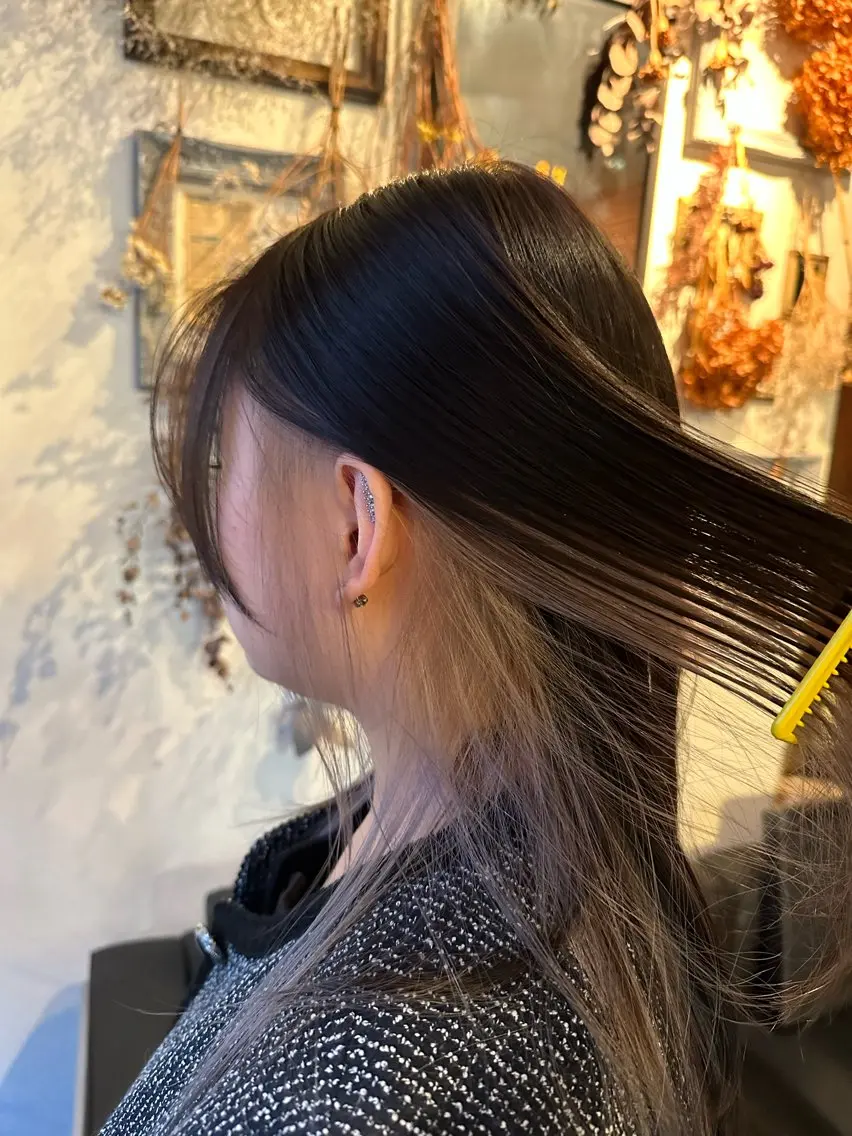 ロング カラー ベージュカラー 透明感カラー ホワイトベージュ ヘアカラー 💜推しインナー カラー/菊池柊真💜のヘアスタイル