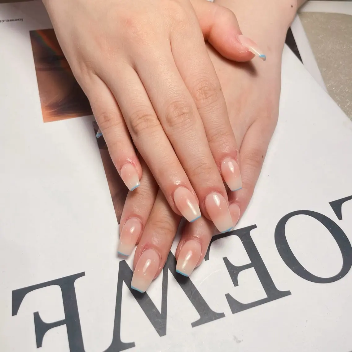 ネイル チークネイル 水色 D.d Nail Moeのネイルデザイン