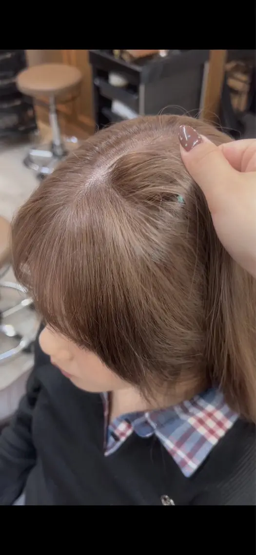 ロング カラー ベージュカラー ハイトーンカラー ミルクティーベージュ kana🎀 韓国風透明感カラーのヘアスタイル