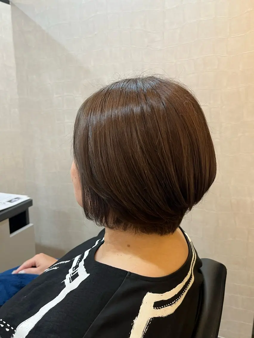 ショート カラー インナーカラー 顔周りカット 今井 杏奈のヘアスタイル