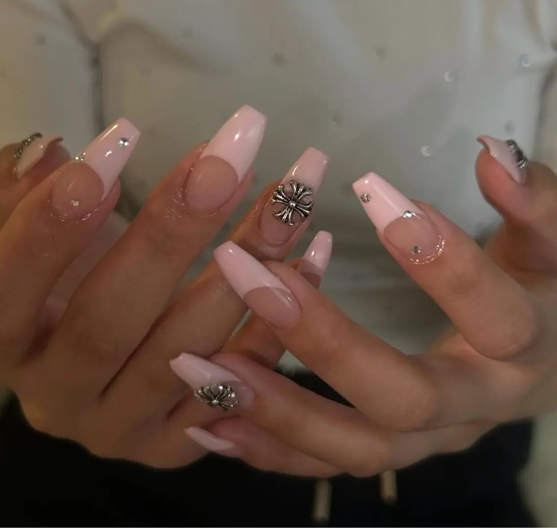 ネイル ハンドネイル NiJi Nailsのネイルデザイン