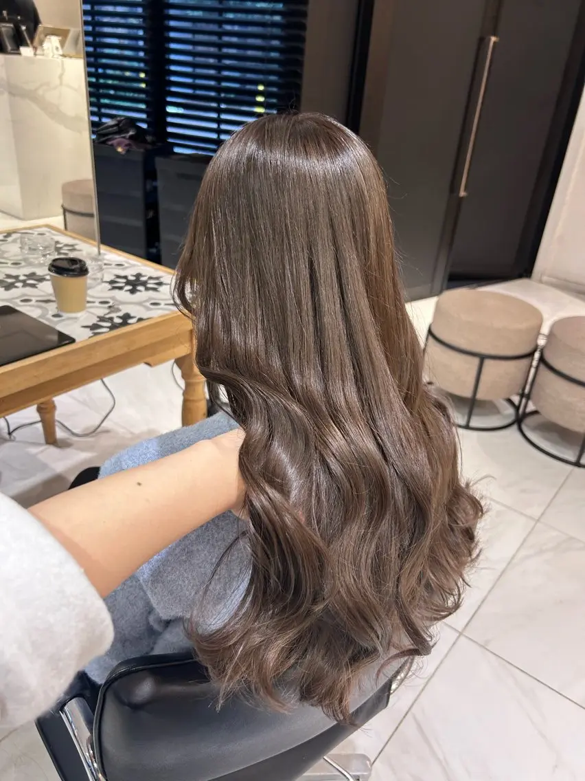 カラー ブリーチ 透明感カラー ブリーチなしカラー ヘアカラー トリートメント ヘッドスパ ヘアセット miko🪽地毛風/ ハイトーン/レイヤーのヘアスタイル