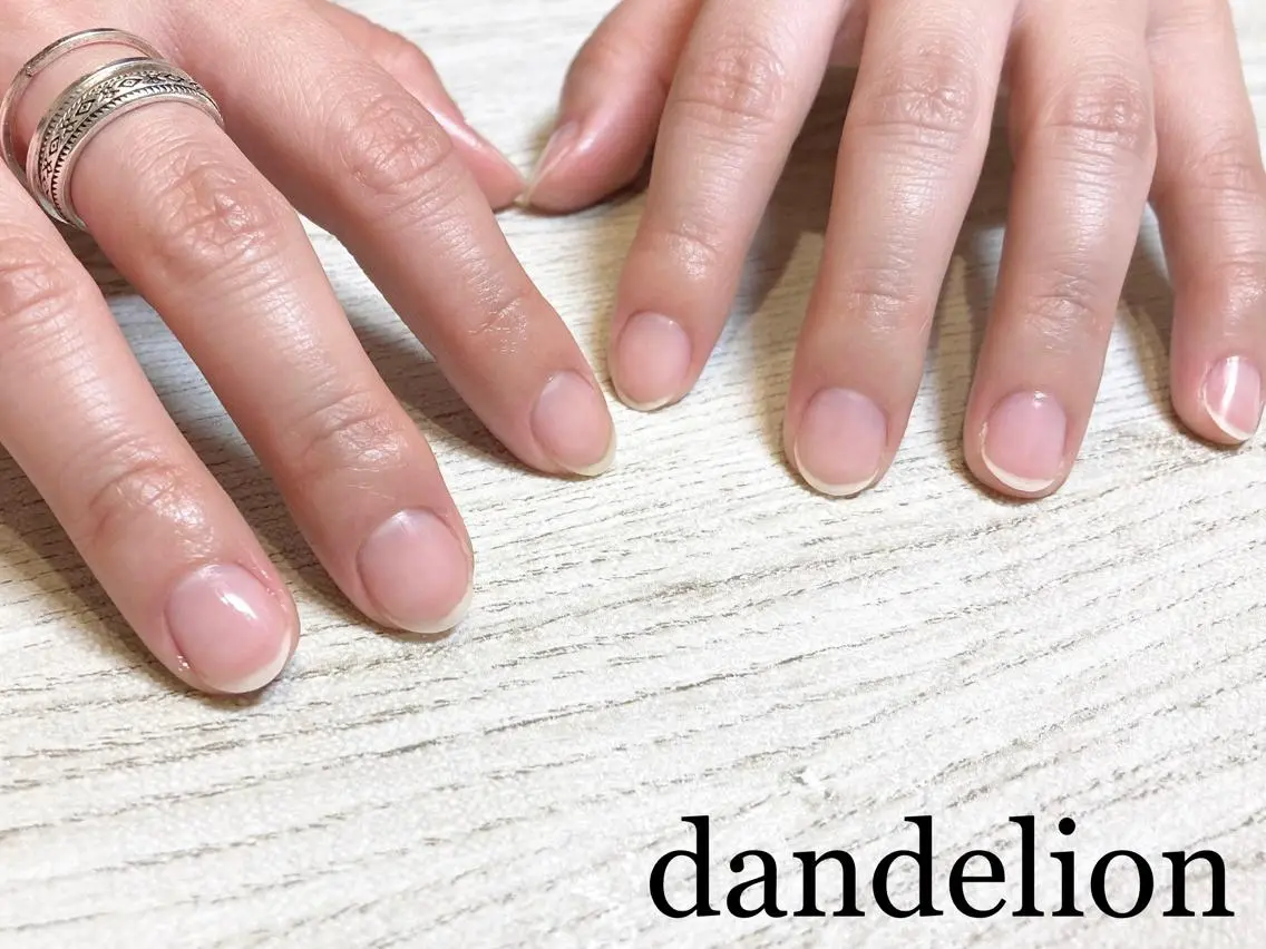 ネイル ハンドケア dandelion ダンデライオンのネイルデザイン