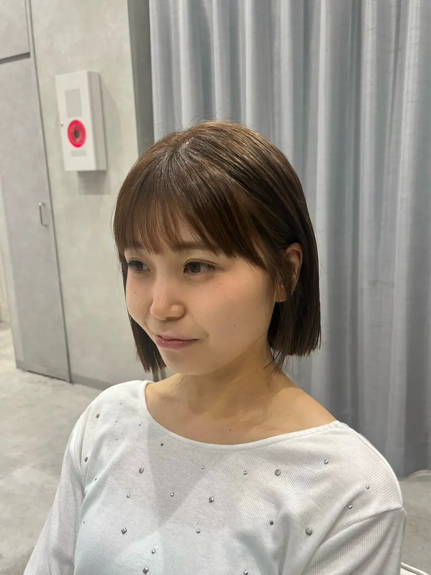 ミディアム カット ヘアカラー トリートメント SAKURA顔まわり /髪質改善カラーのヘアスタイル