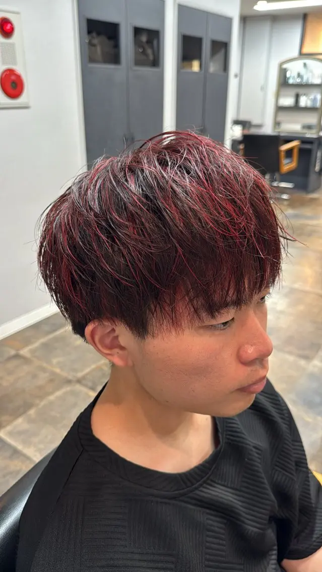 カラー 佐々木 凌代のヘアスタイル