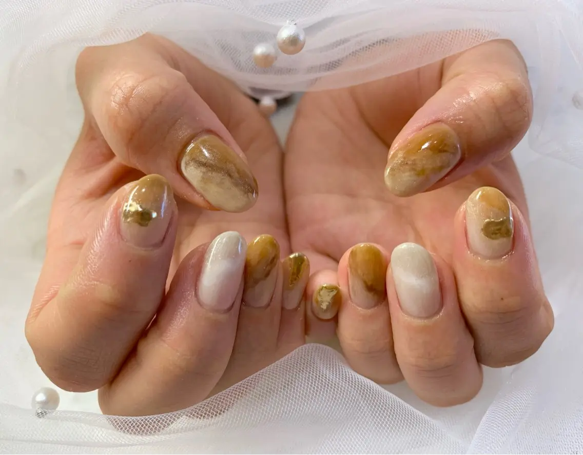 ネイル ゴールド ニュアンスネイル 百瀬 直美のネイルデザイン