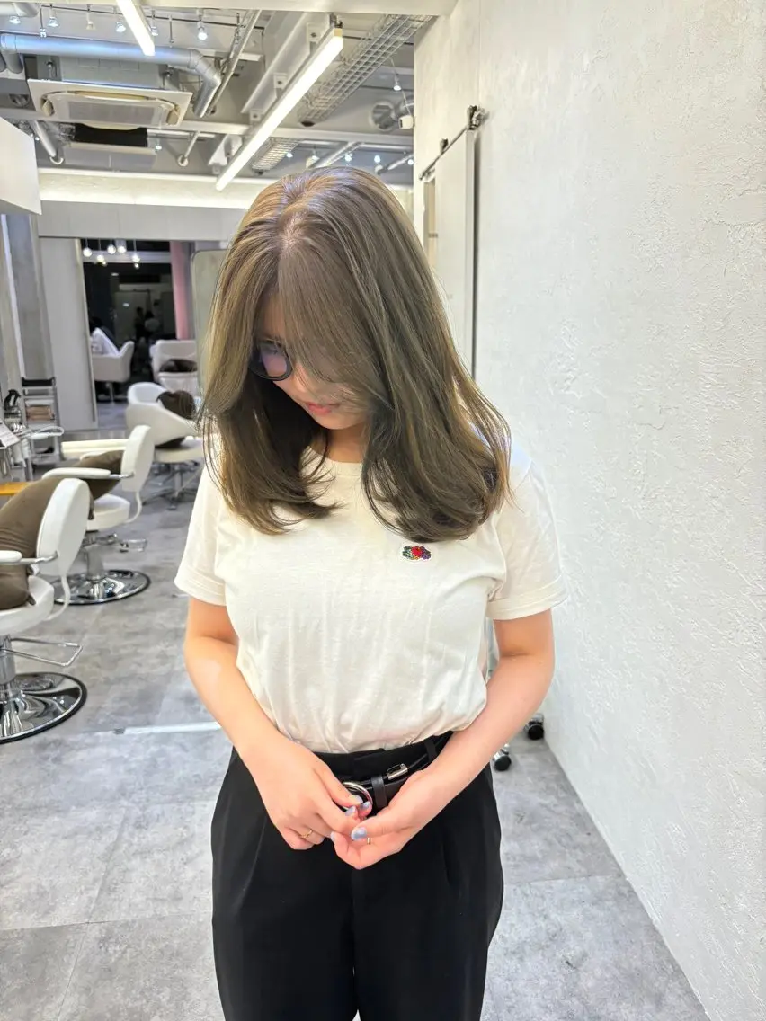 セミロング カラー カット ヘアカラー トリートメント 怪我のため6月末 復帰予定田中瑞希🍃のヘアスタイル