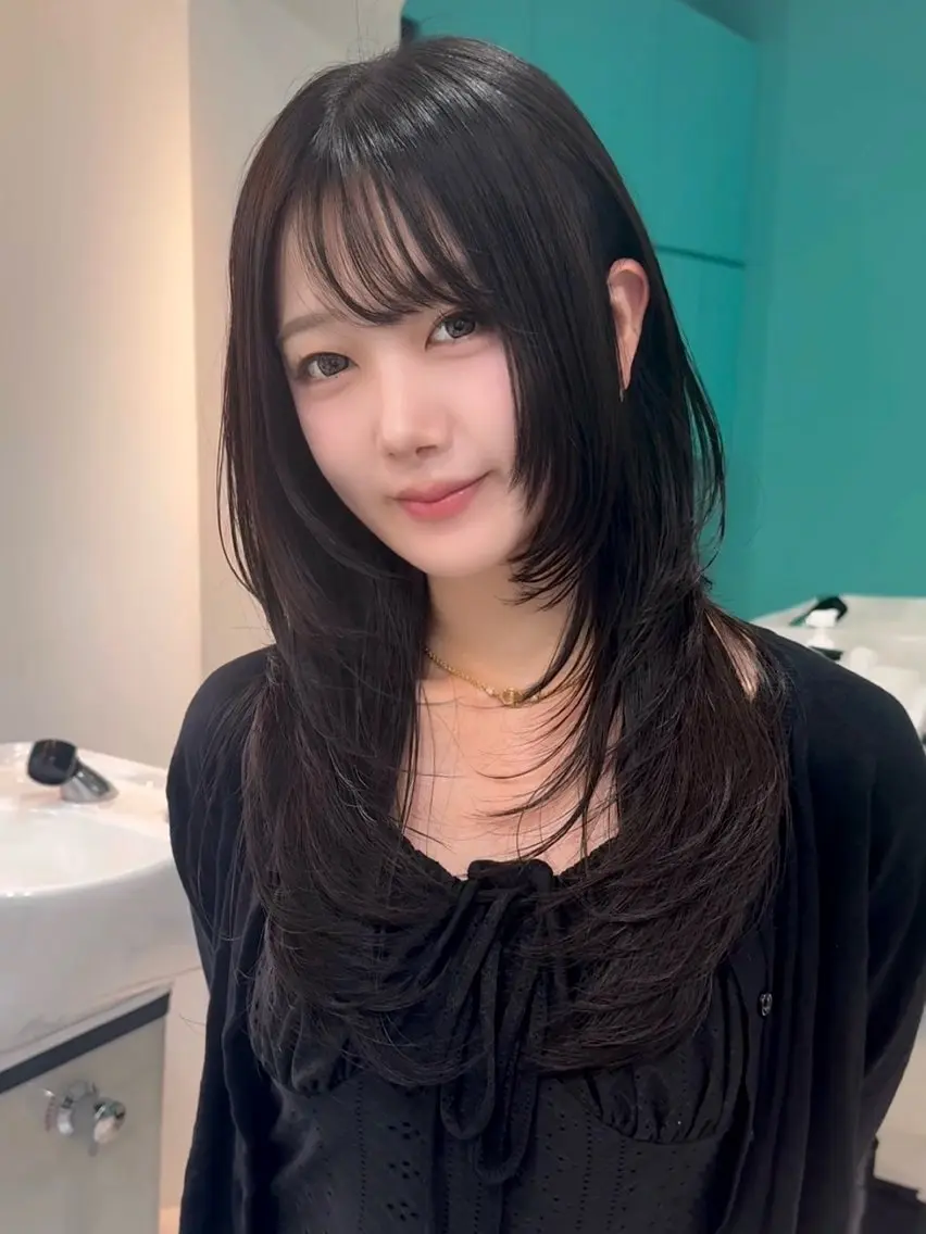 ❣️ロング料金なし❣️🎀ハッシュカット+高級髪質改善韓国カラー🎀+艶々ミルキートリートメントの写真