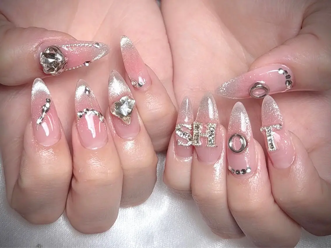 ネイル グラデーション 韓国ネイル マグネットネイル ニュアンスネイル オフィスネイル ハンドネイル Hana Rose Nailのネイルデザイン
