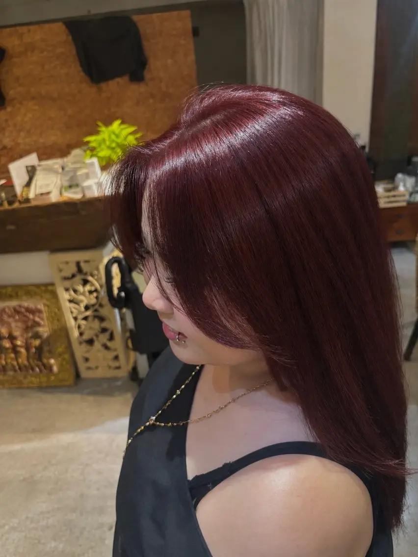 カラー ブリーチ レッドカラー ヘアカラー 本田 乃愛のヘアスタイル