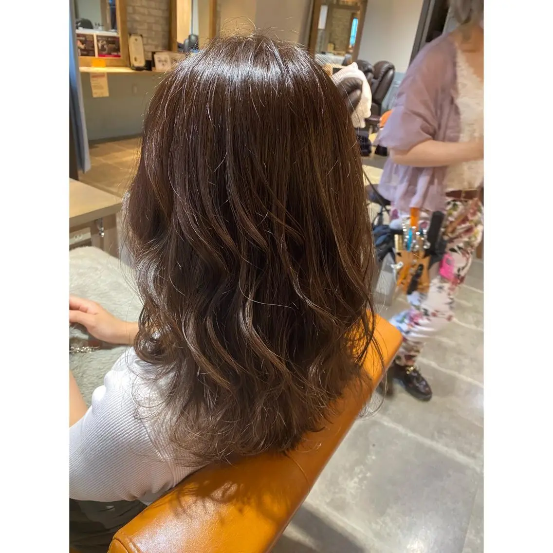 カラー カット ヘアカラー トリートメント 🩵盛れる顔周りヘア EMI🩵のヘアスタイル