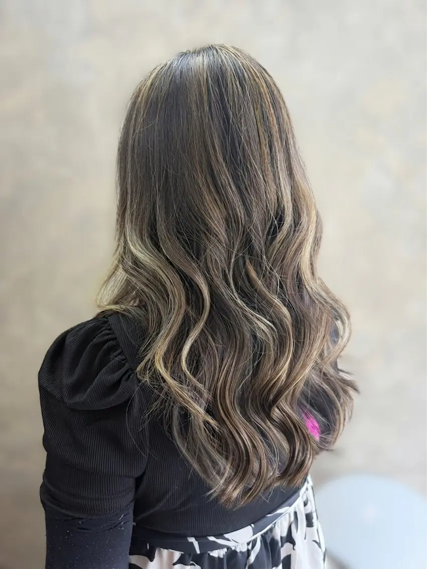 ロング 外国人風カラー ハイライト 柏 康孝のヘアスタイル