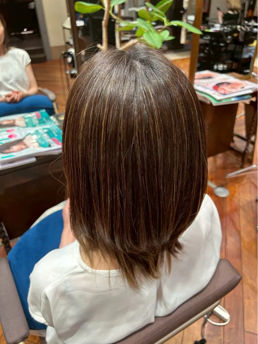 カラー ハイライトカラー 小西 莉央のヘアスタイル